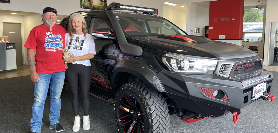 Toyota-mad-Chevy-wins-Hilux-Gladiator-TradeMe-auction_HERO_940x450