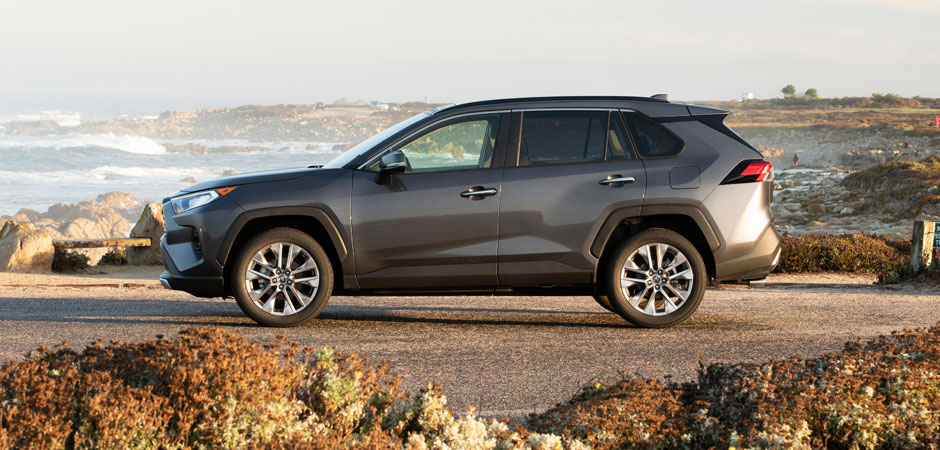 2019-RAV4-redefines-adventurous-attitude_HERO_940x450