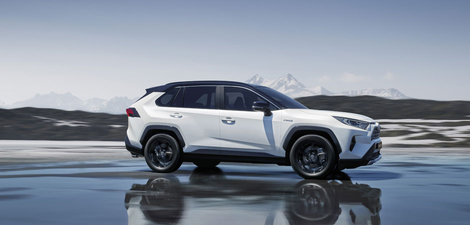 Hybrid-options-for-the-2019-RAV4_HERO_940x450