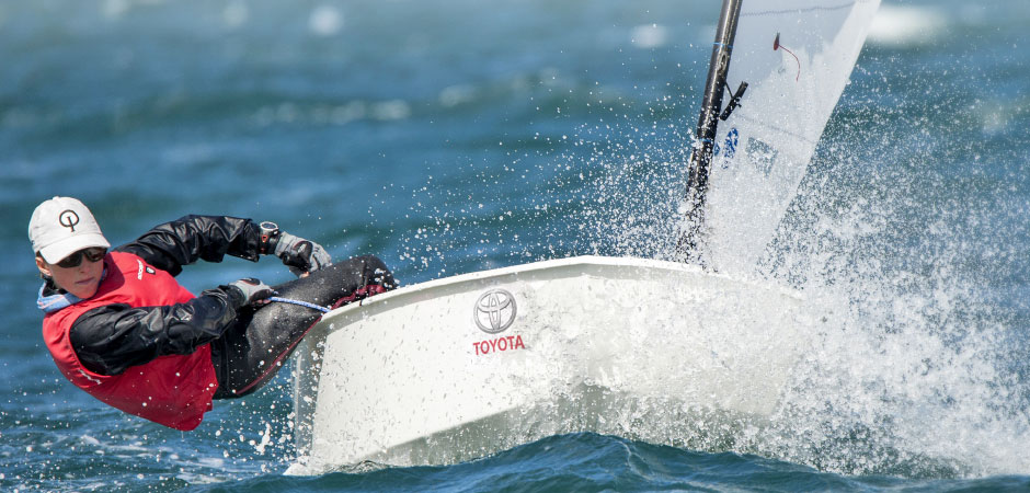 hero-making-sail