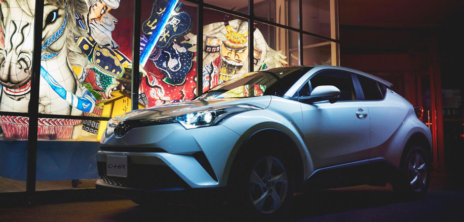 Revamped-2019-C-HR-adds-self-charging-hybrid-option-to-the-range_hero_940X450