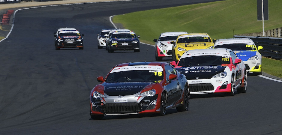 Race 1 Trophy (940 x 450)