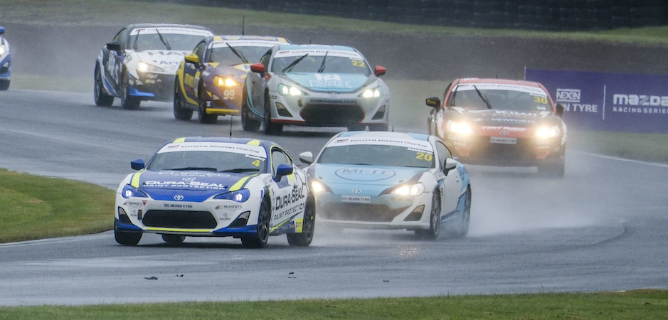 Race 2 taupo (940 x 450)