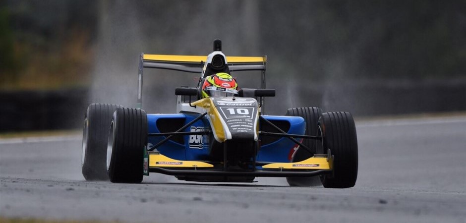 Teretonga qualifying Lawson (940 x 450)