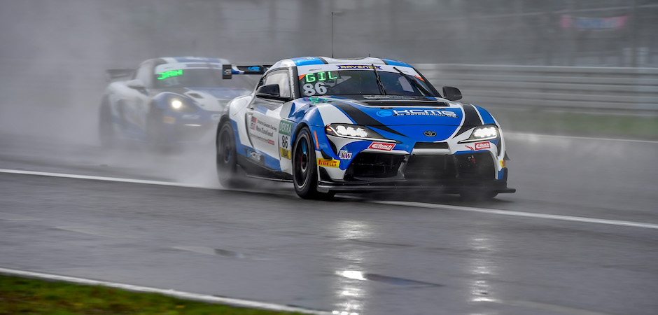 Race 1 (940 x 450)