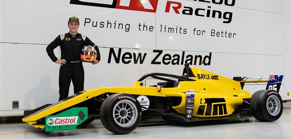 Brendon (940 x 450)