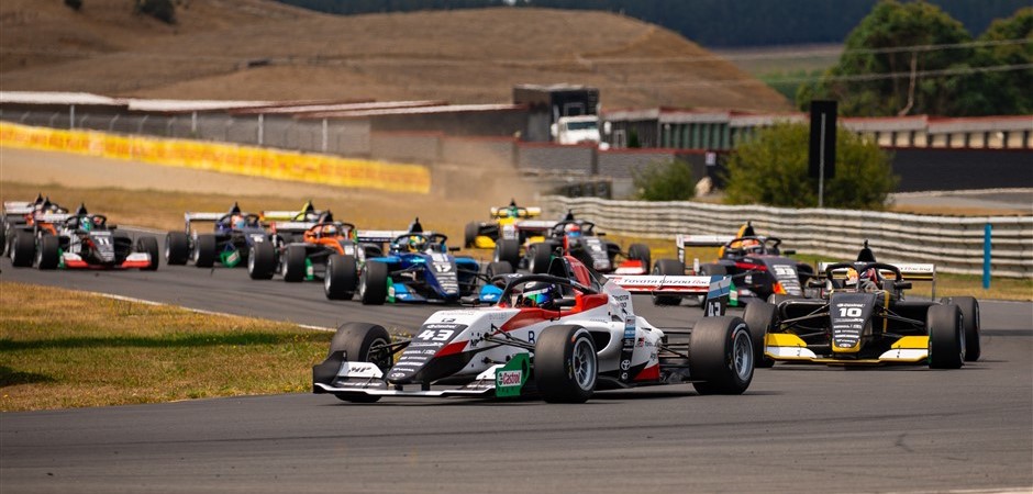 Colapinto wins (940 x 450)
