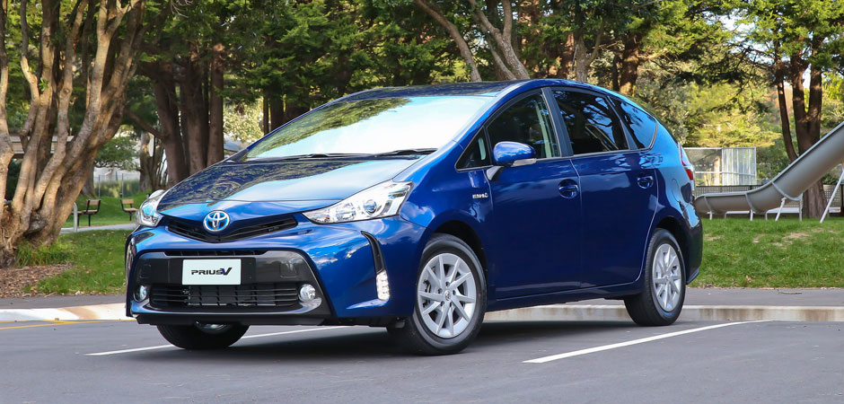 2015-Prius-v-940x450px-web