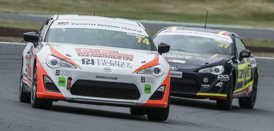 Race 1 R2 taupo 26 Trophy (940 x 450)